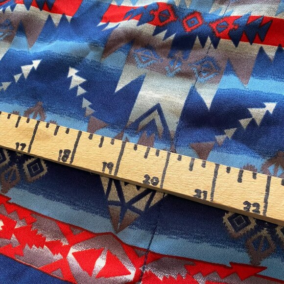 Live 4 Truth Square Cut Short Sleeve Blouse Aztec Print Blue Patterned Small - Picture 6 of 8